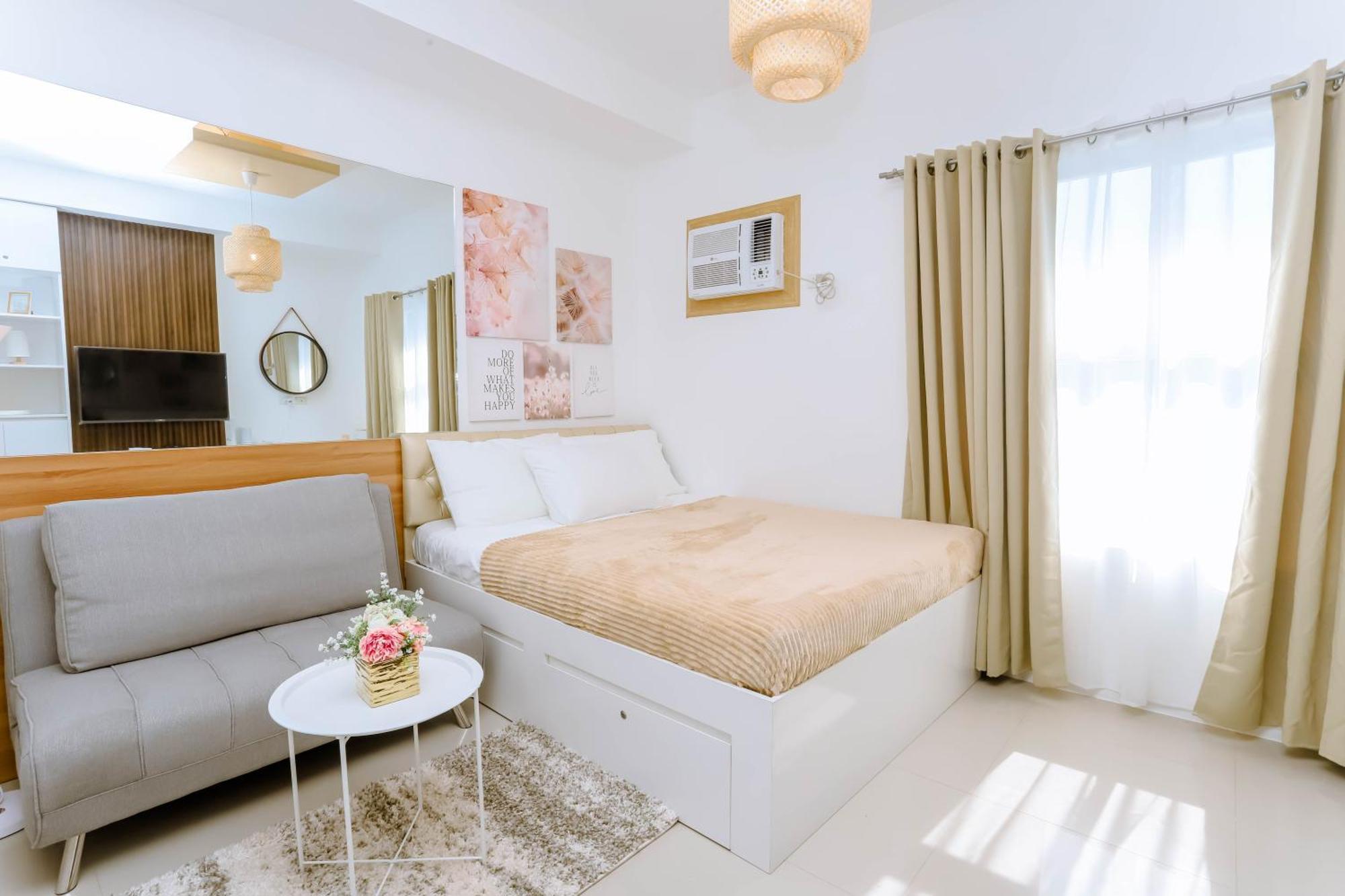 Apartamento Staycation Minimalist With Rooftop Pool And Netflix
