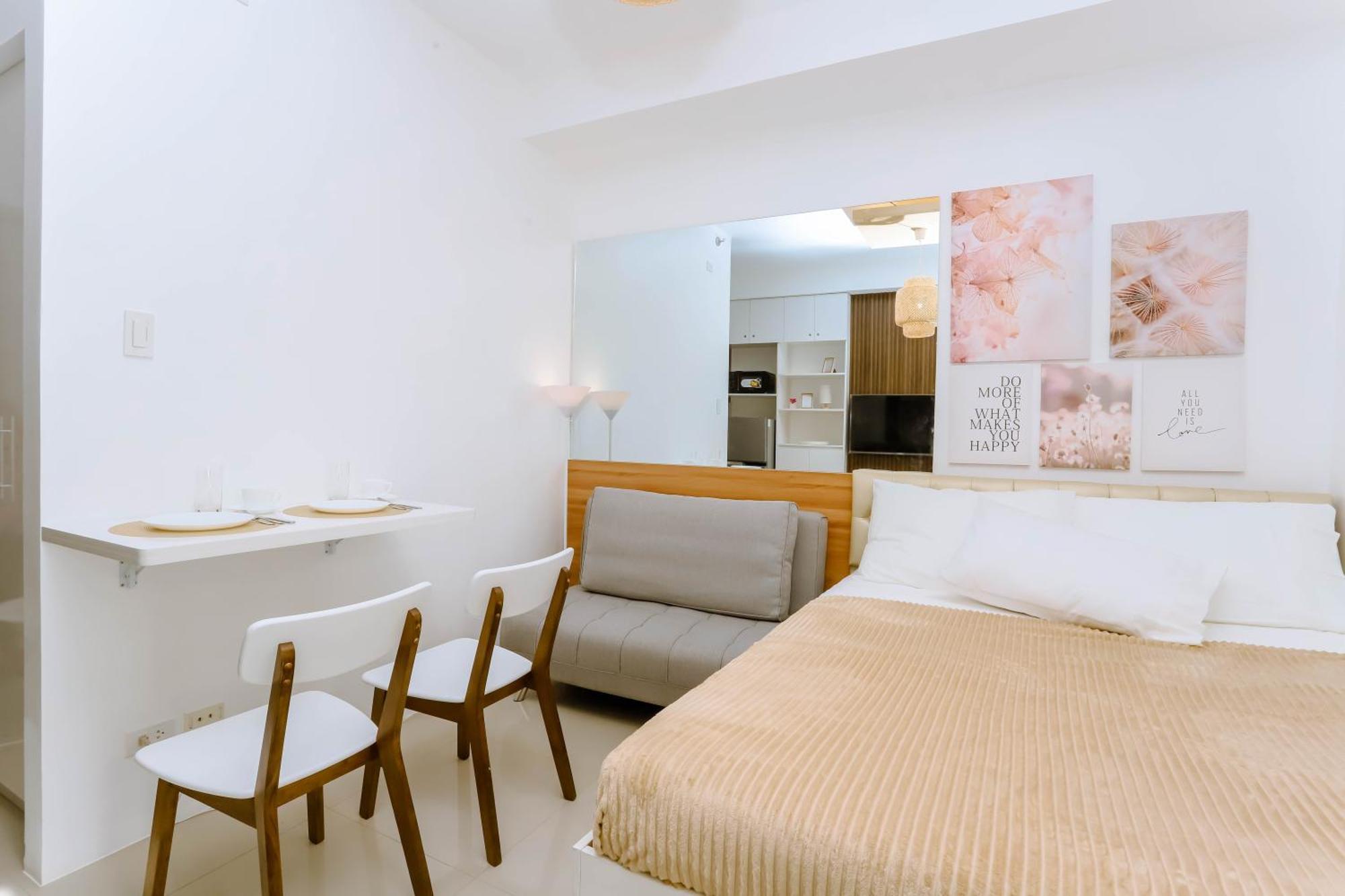 Staycation Minimalist With Rooftop Pool And Netflix Cebu