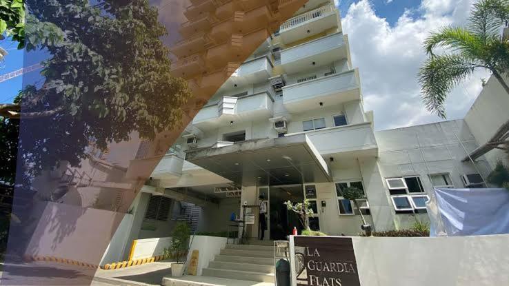 Cozy Type Near It Park With Pool, Netflix & Wifi * Cebu
