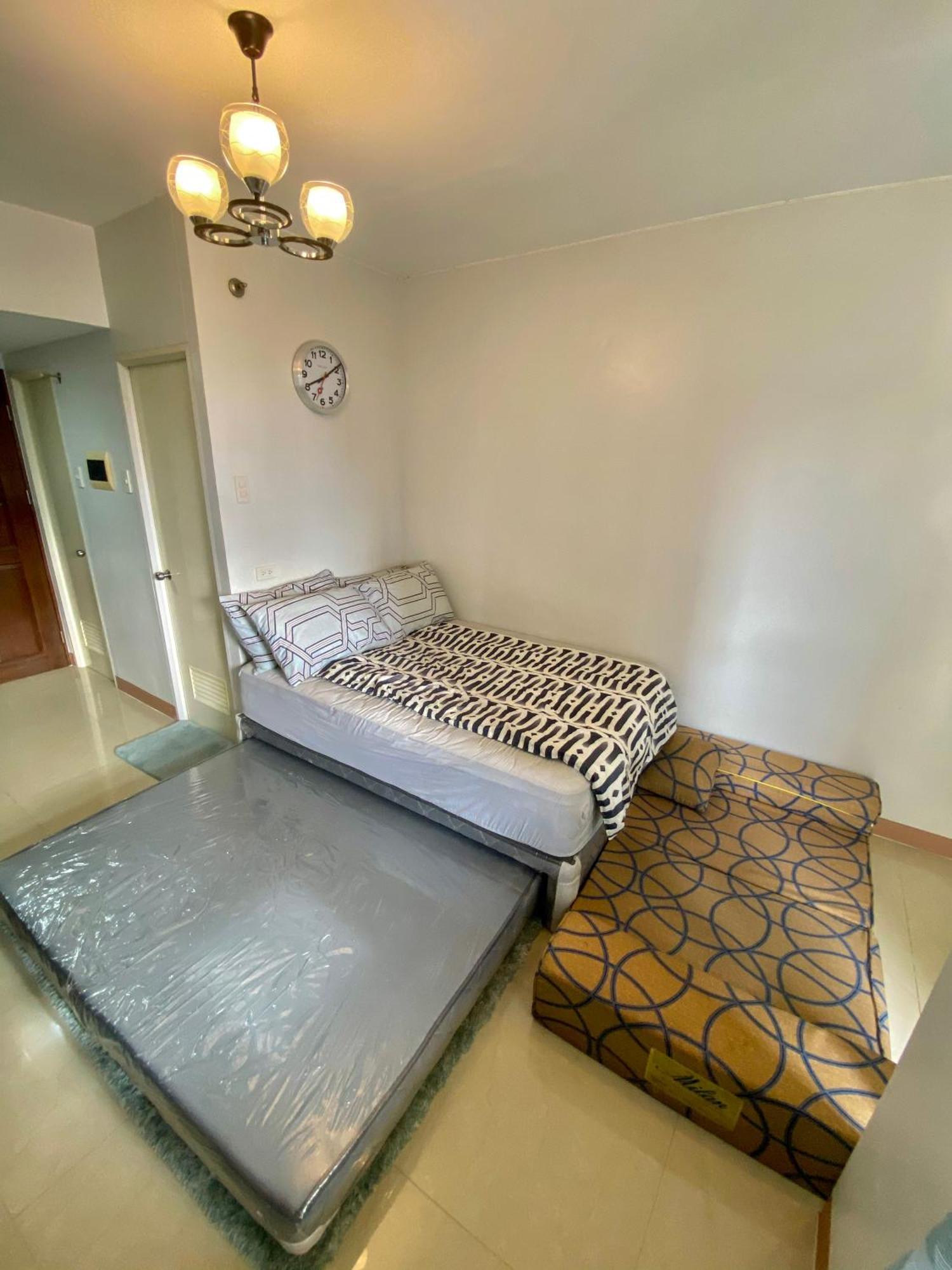 Cozy Type Near It Park With Pool, Netflix & Wifi * Cebu