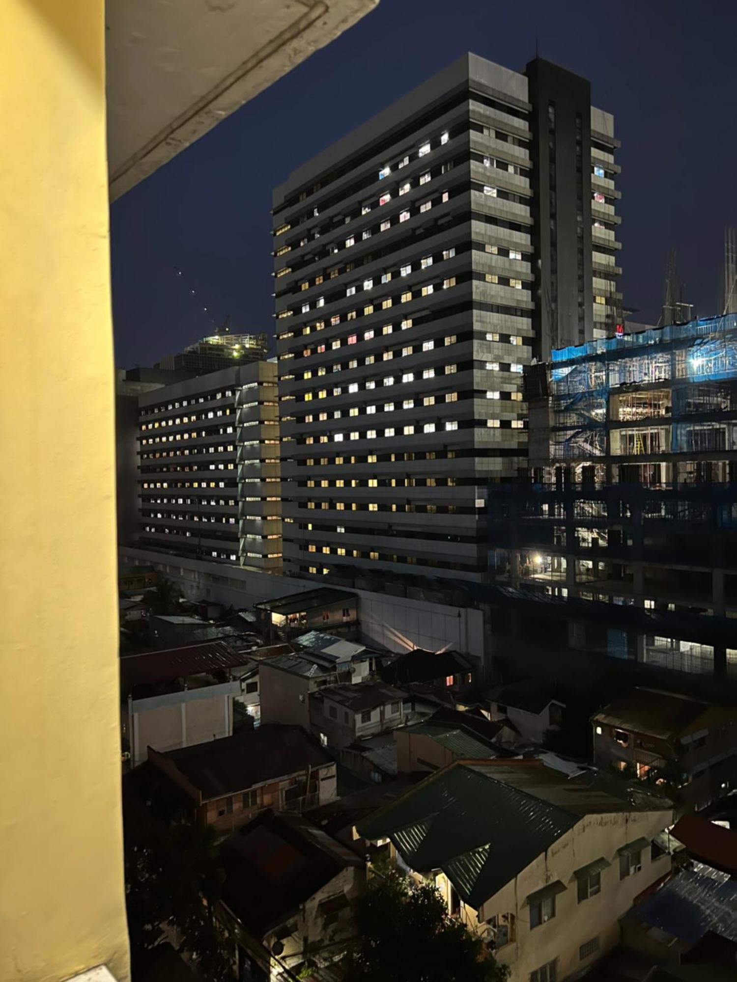 Cozy Type Near It Park With Pool, Netflix & Wifi *