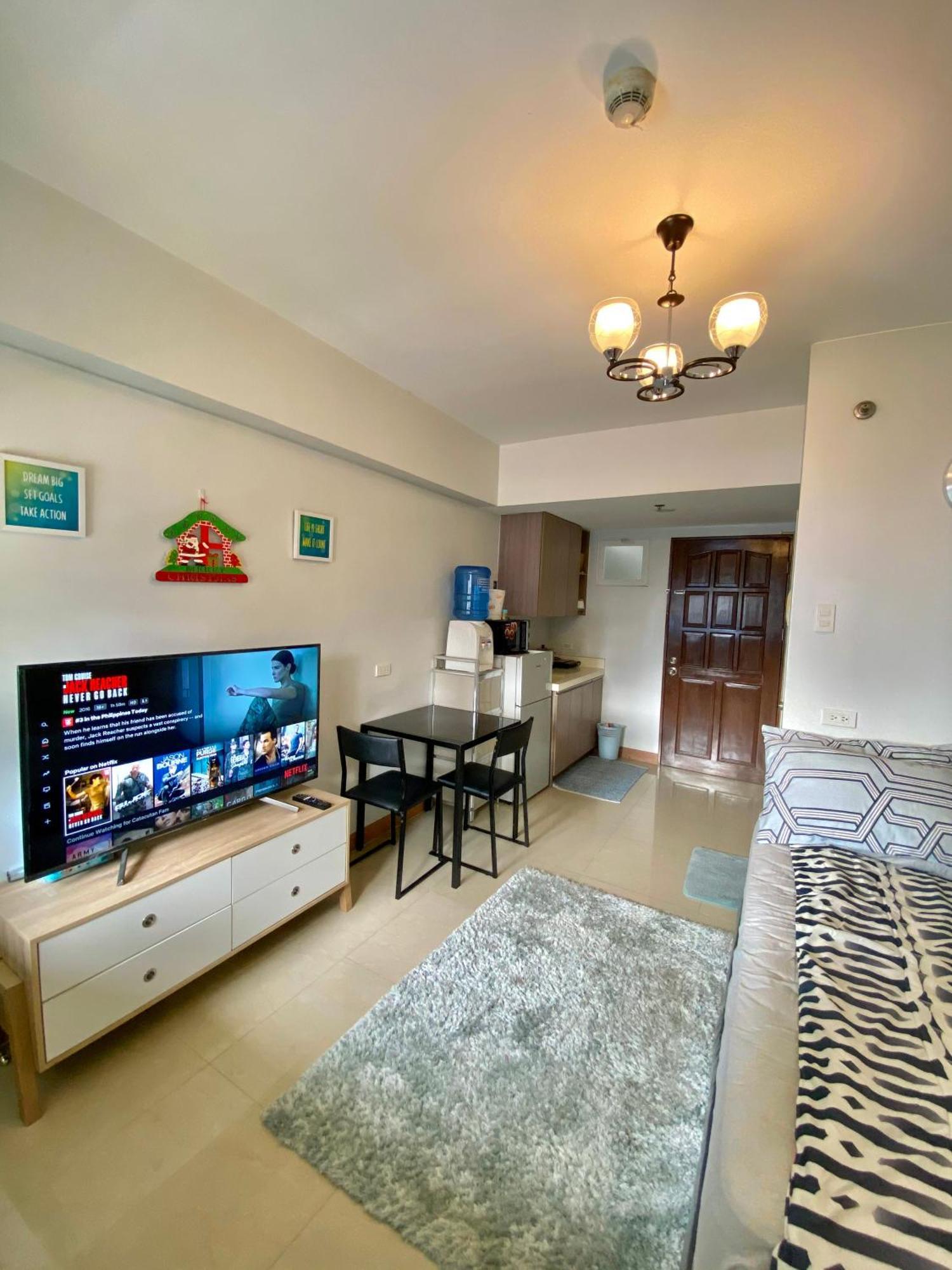 Aparthotel Cozy Type Near It Park With Pool, Netflix & Wifi Cebu