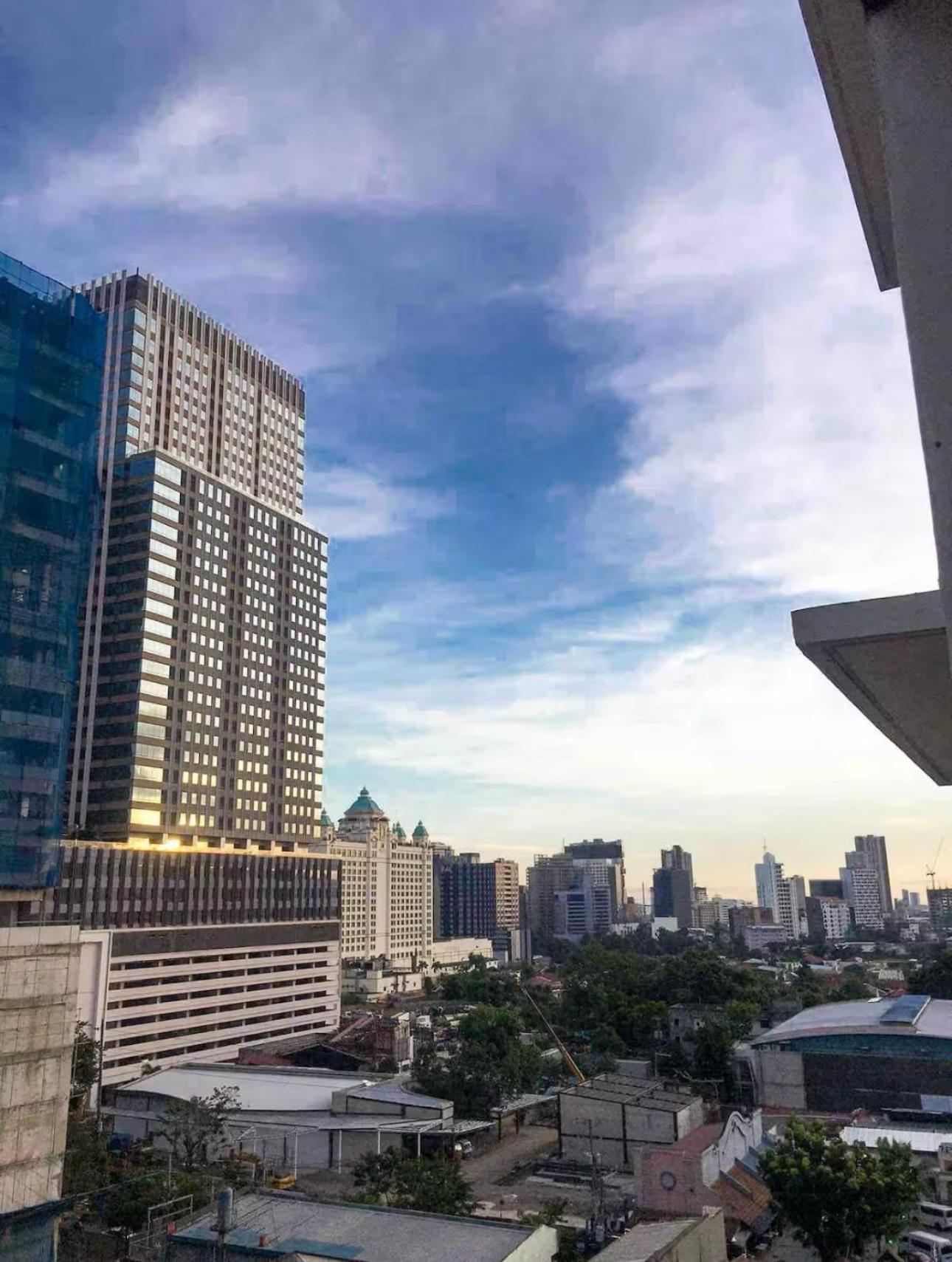 Cozy Type Near It Park With Pool, Netflix & Wifi Aparthotel