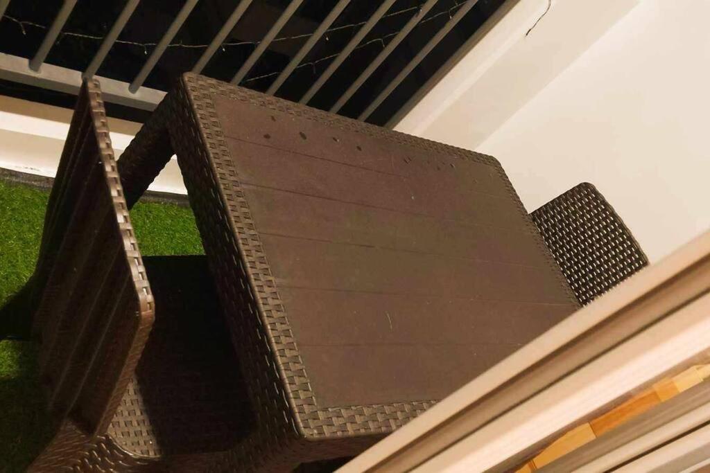 Simple Free Wifi Free Pool Apartment *
