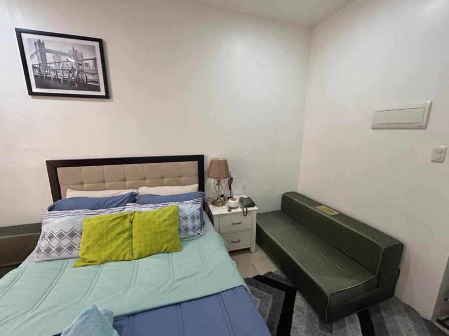 Trillium 8f Pet Friendly With 1bed 2sofabeds And Balcony Near Ayala Center Mall *