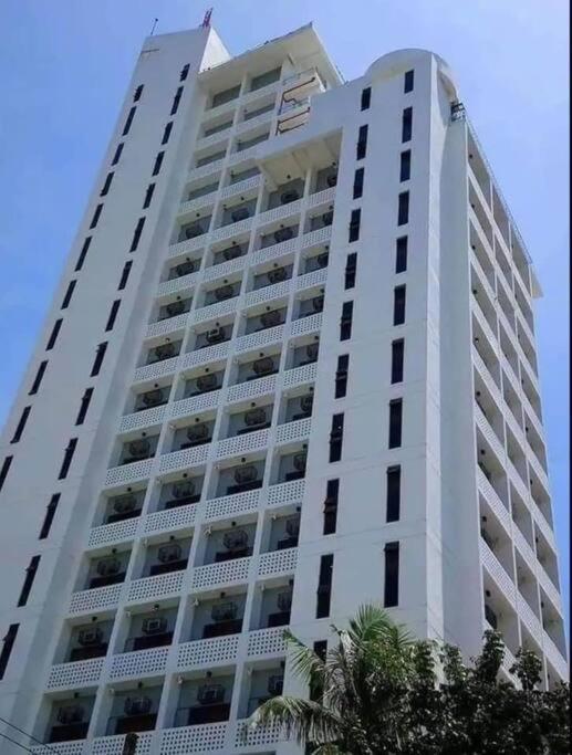 Trillium 8f Pet Friendly With 1bed 2sofabeds And Balcony Near Ayala Center Mall * Cebu