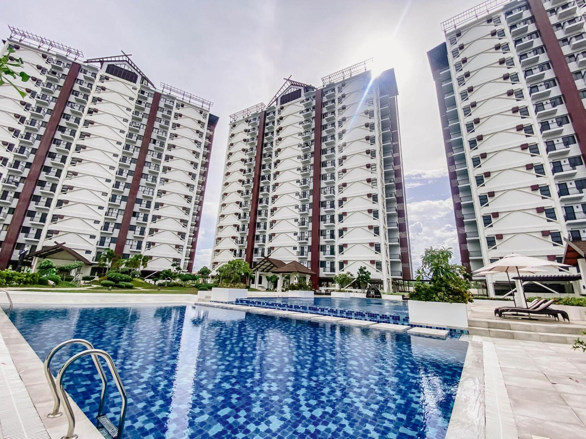 Apartment Chic With Pool Near Airport-2 To 7 Guest