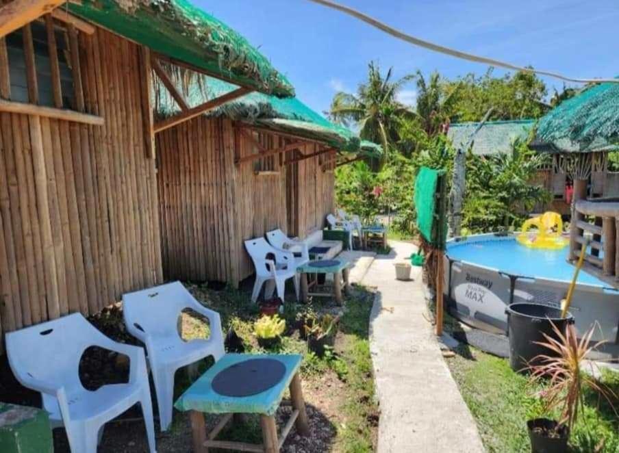 Nirvana Bamboo & Dive * Moalboal