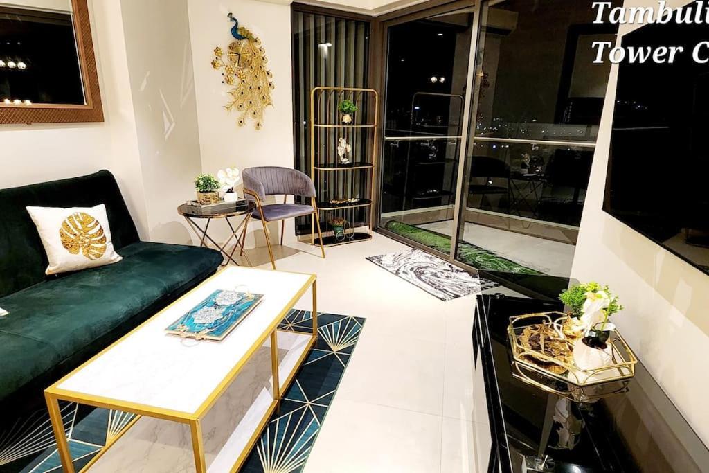 Seaside Luxury Living *