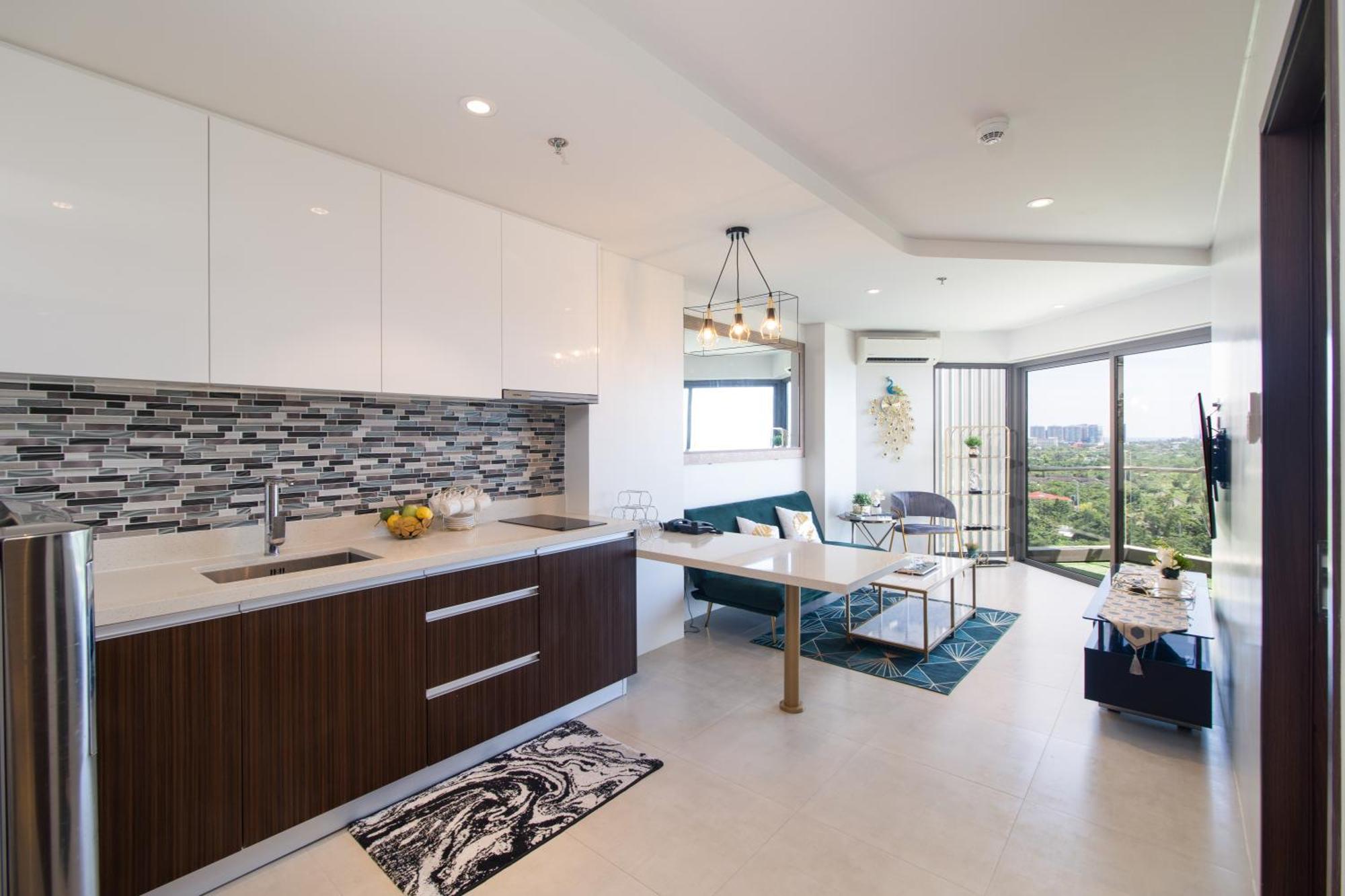 Seaside Luxury Living *