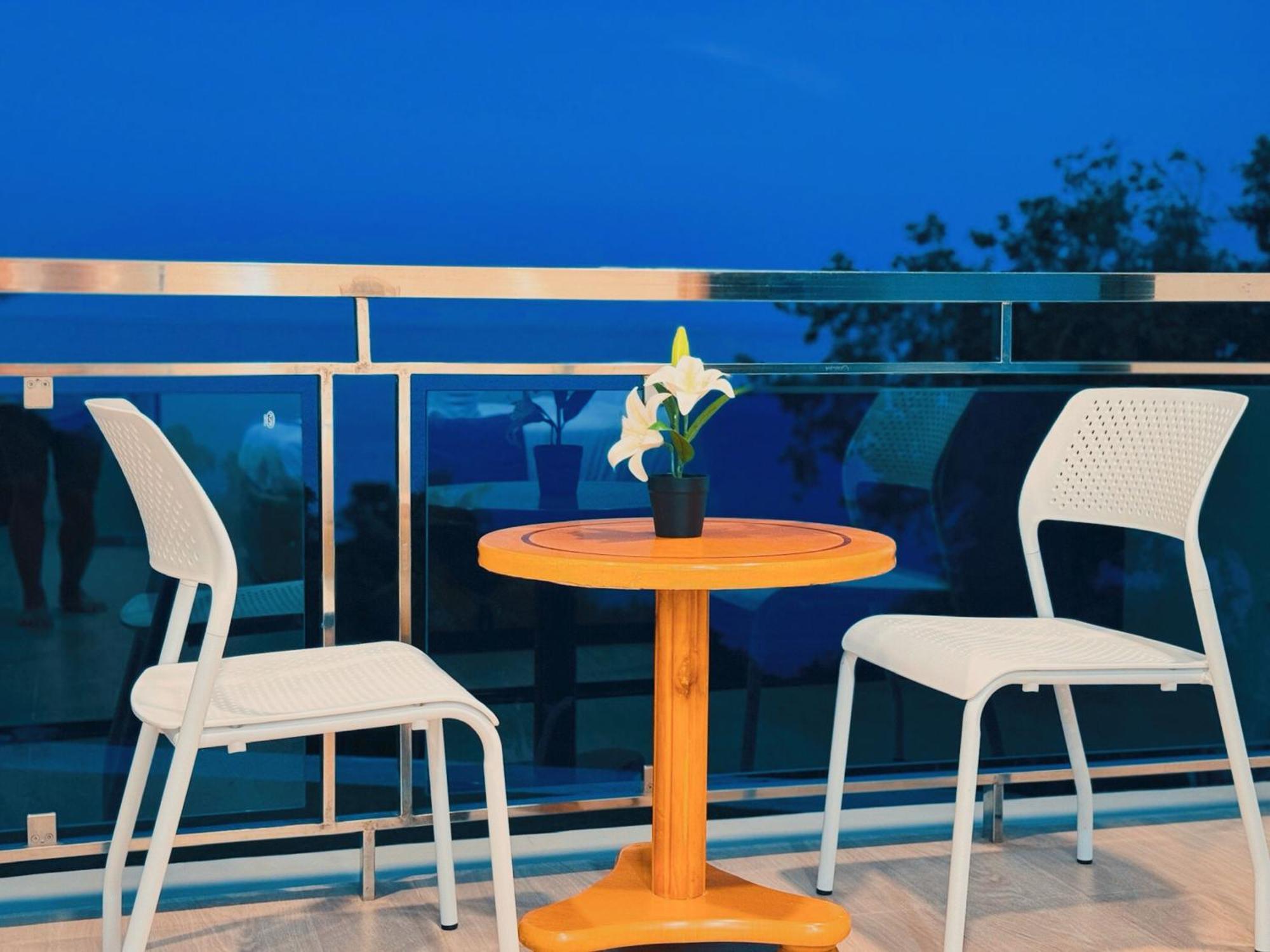 De Cairos Mountain And Ocean View Hotel Boljoon