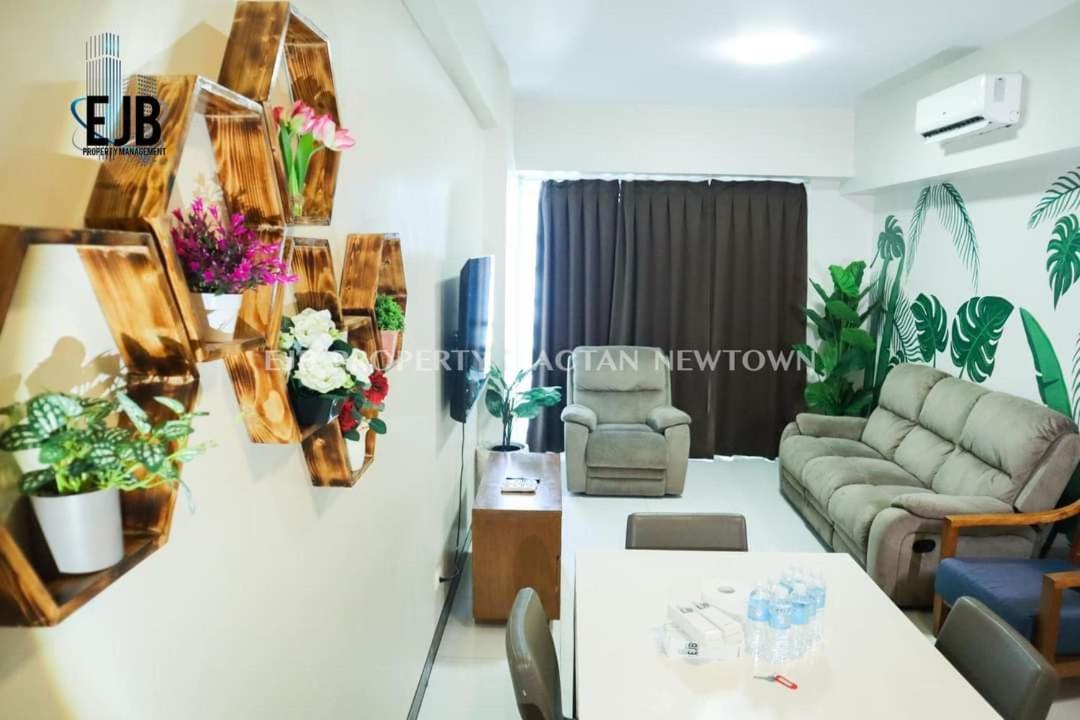 Mactan Condotel Seaview *