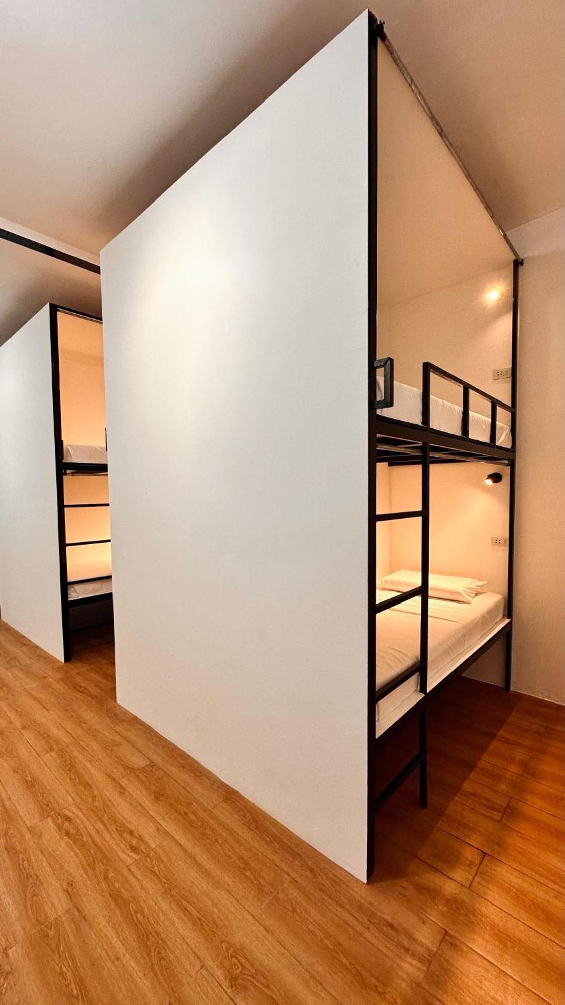Puy-an, A Nomad Hostel