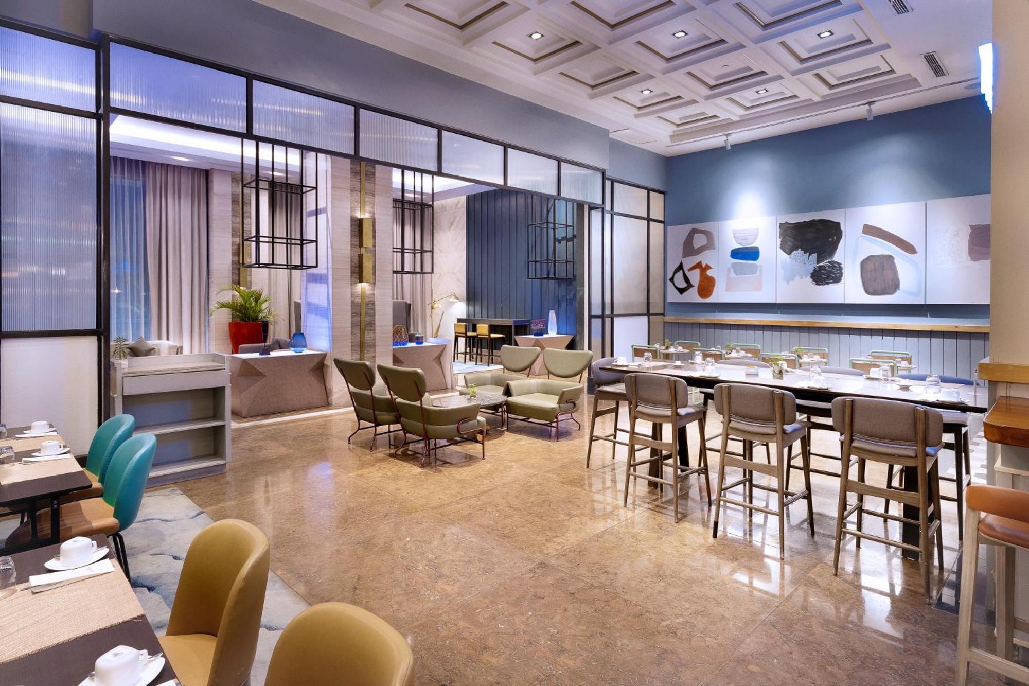 Hotel Summit Galleria 3*