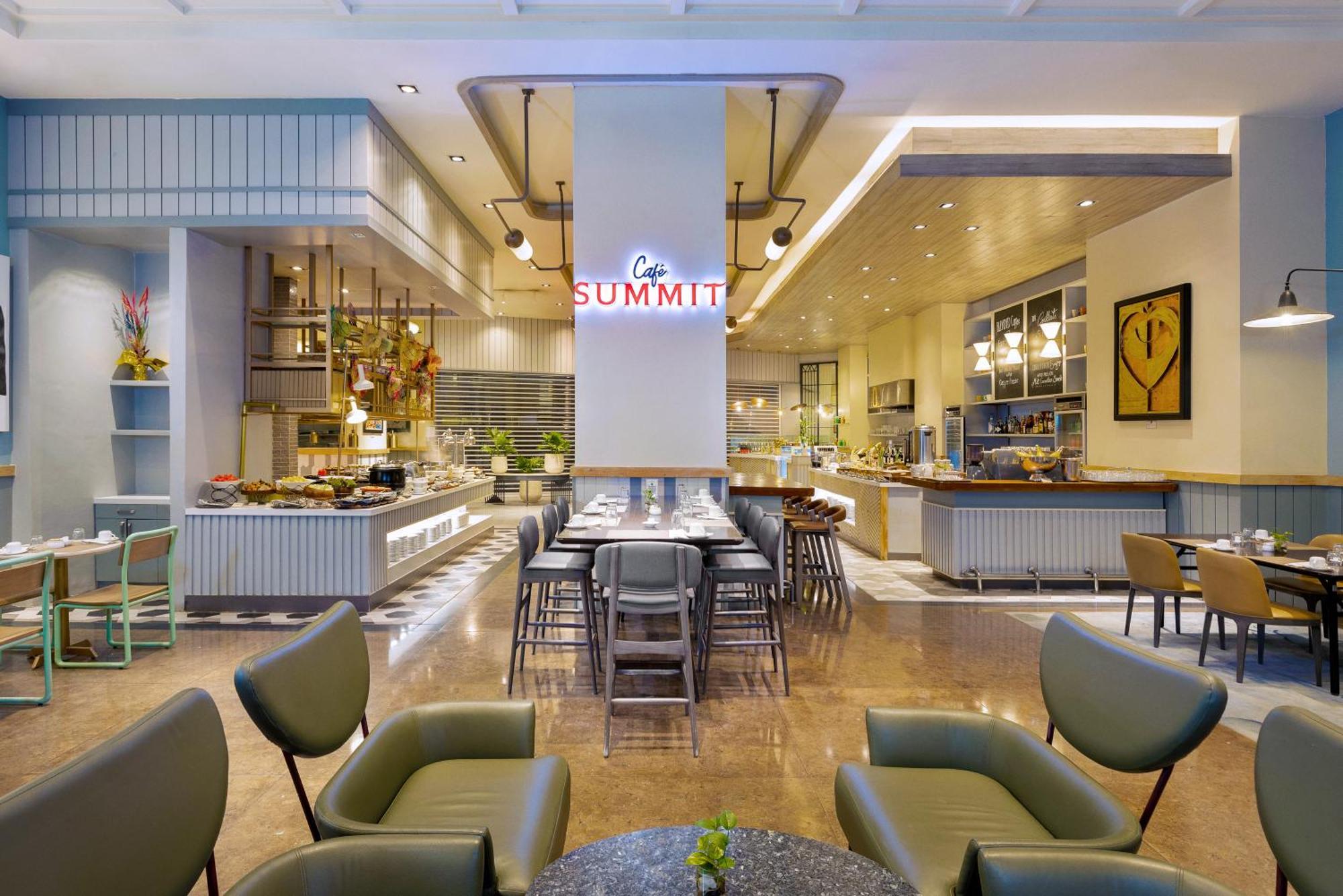 Hotel Summit Galleria 3*