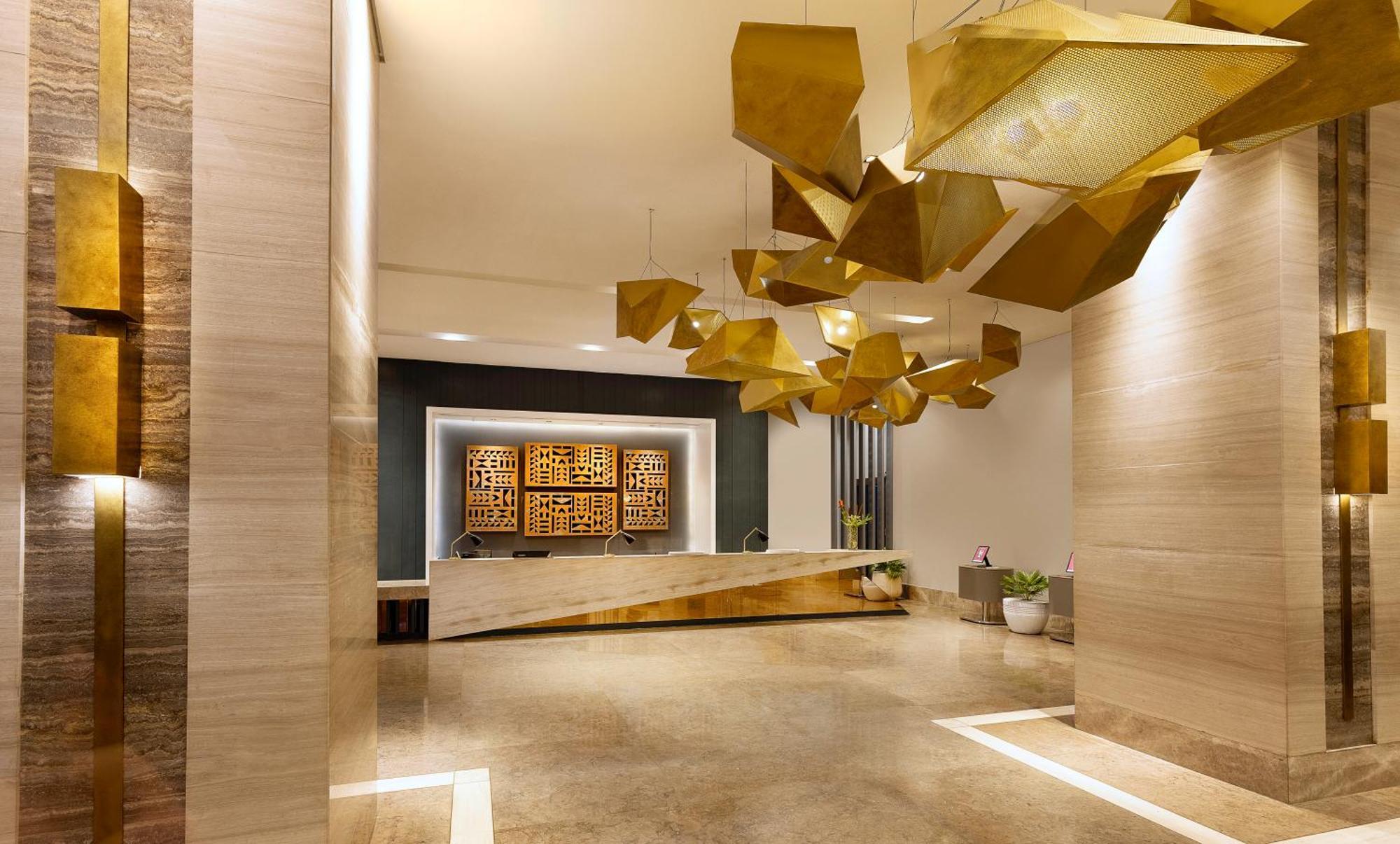 Hotel Summit Galleria