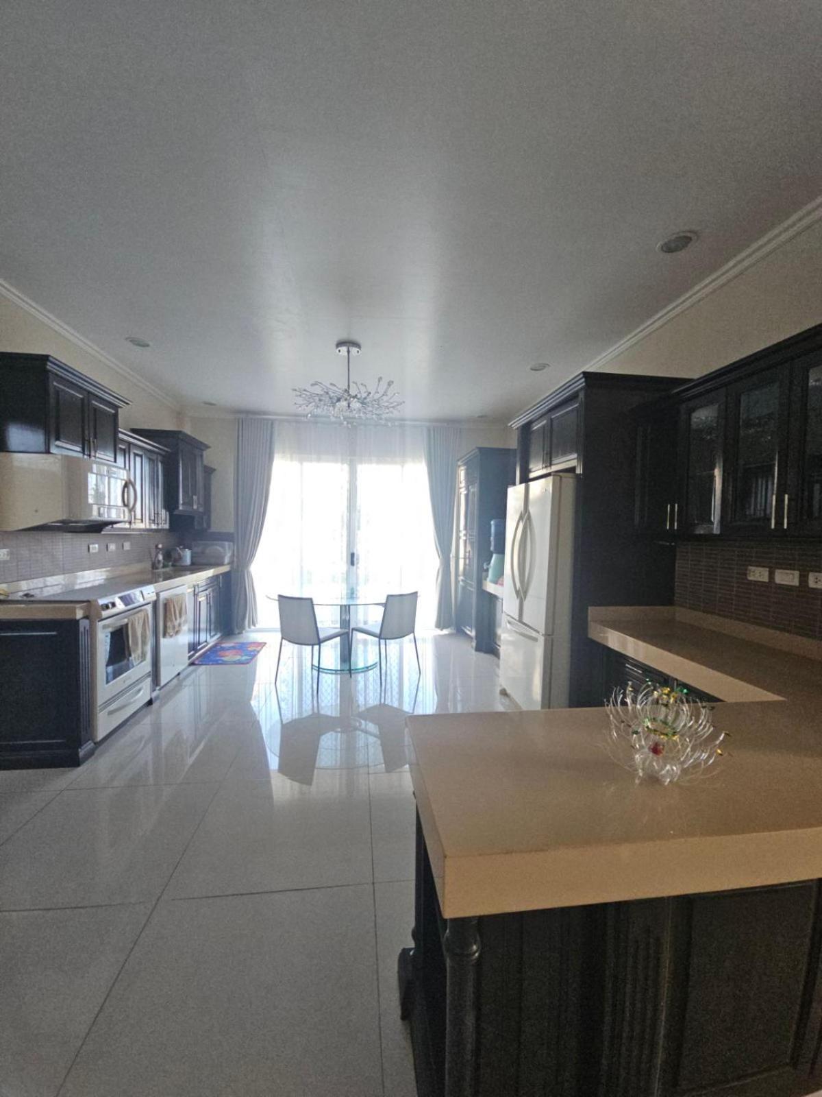 Mcm Cebu Staycation At Vista Grande