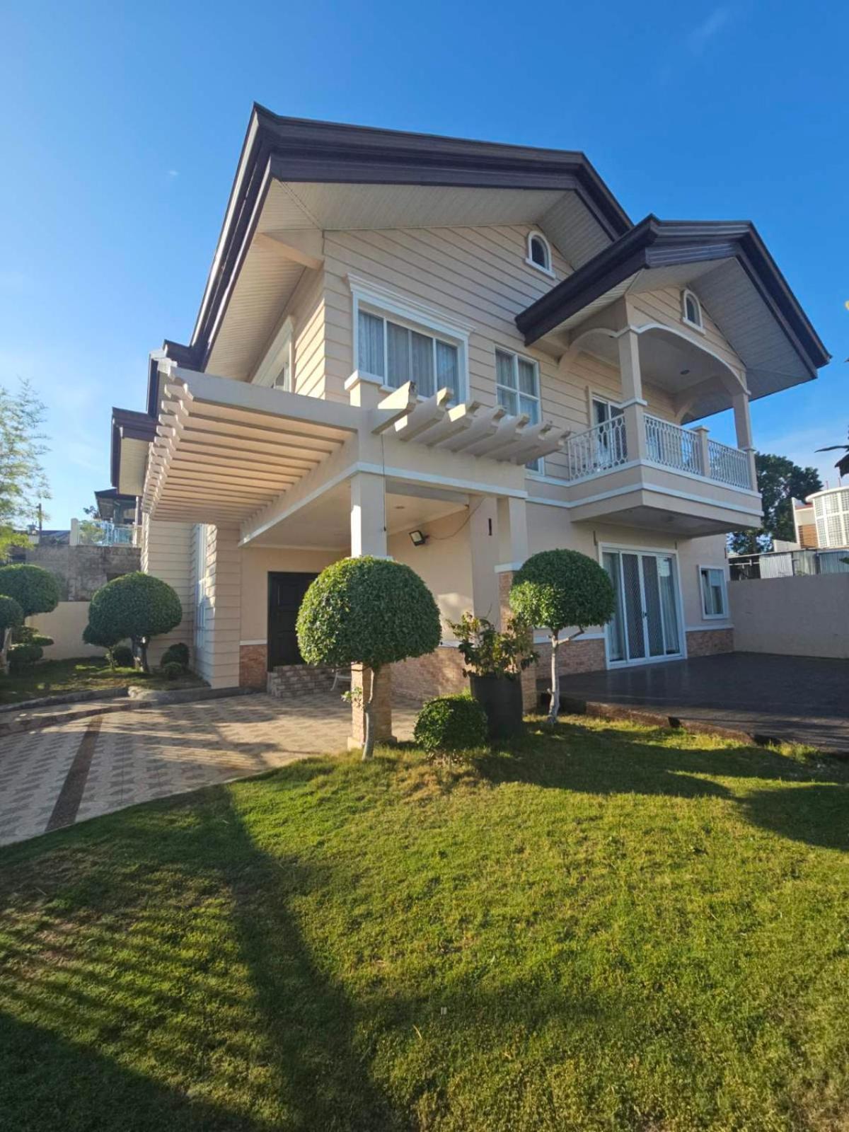 Mcm Cebu Staycation At Vista Grande *
