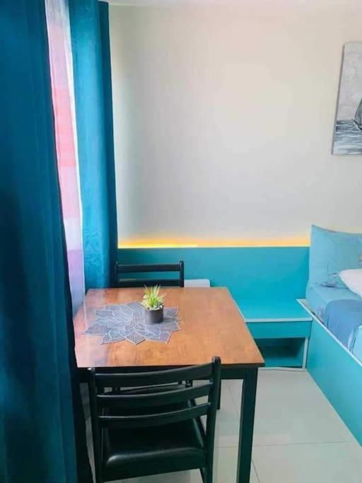 The Persimmon Villahermia Staycation Apartment