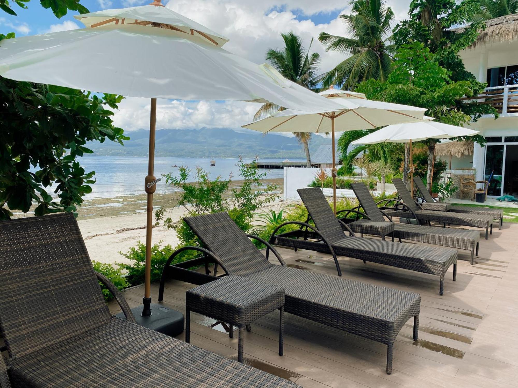 Avila's Horizon Dive Resort