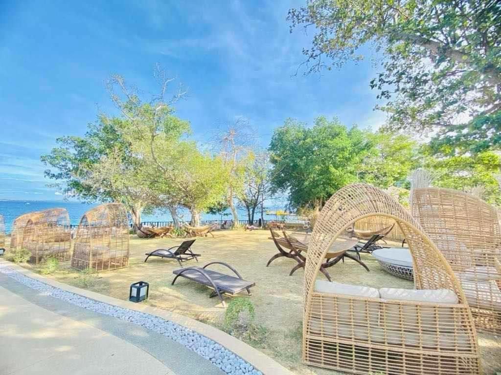Mactan Newtow Enjoy Family Staycation Apartment *
