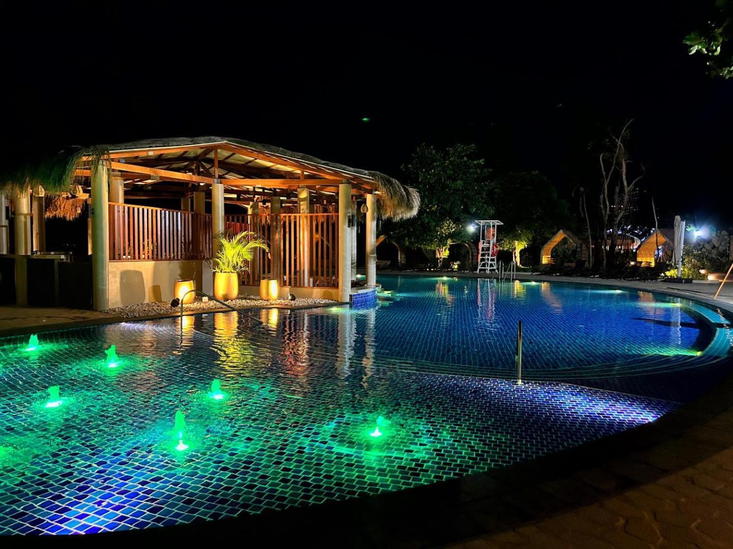 Mactan Newtow Enjoy Family Staycation * Punta Engano (Mactan)