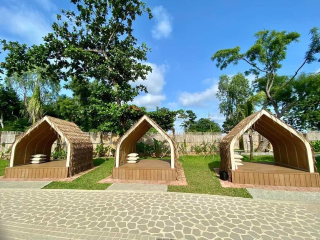Mactan Newtow Enjoy Family Staycation Apartment