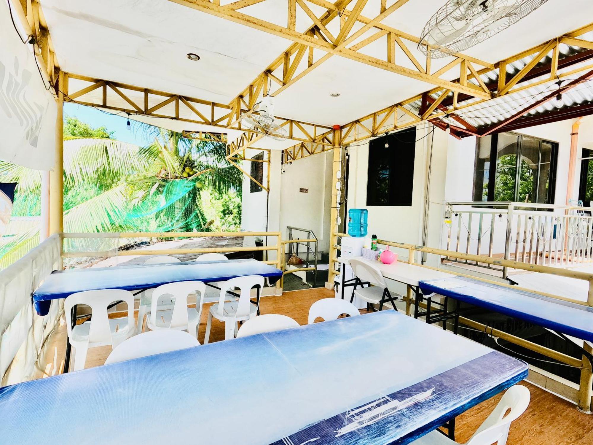 Lion Dive Acomodação com café da manhã 