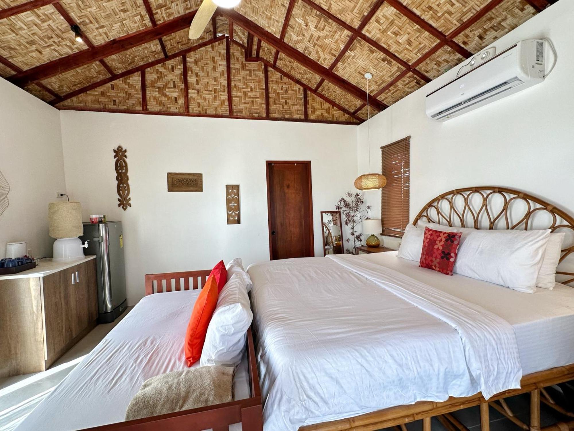 Uzuri Kubo Huts Casa de férias *
