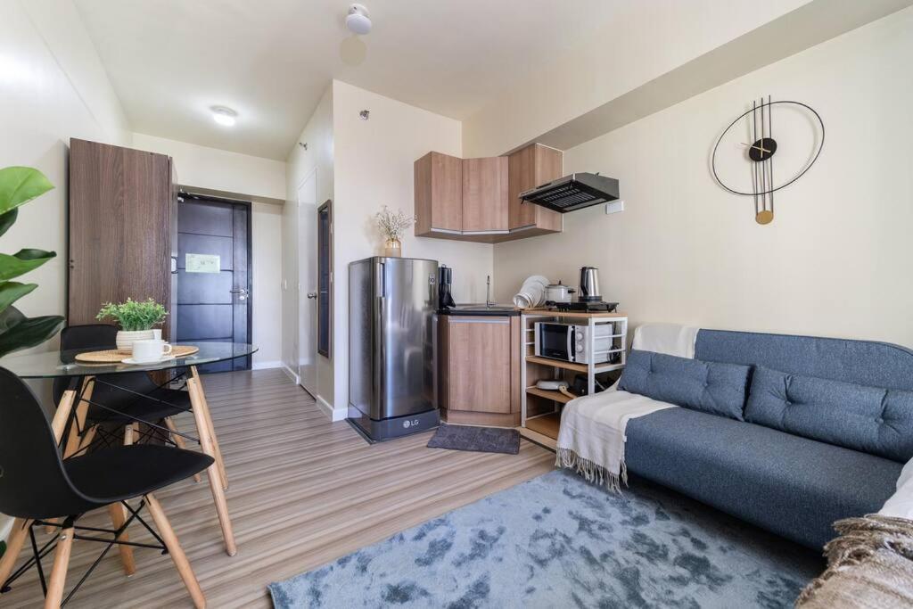 Furnished In Avida Towers Riala, It Park With Fast Wifi, Netflix, Pool And *