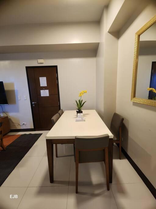 Apartment C1-7g Executive With Pool , 8boulevard Mactan Newtown Lapu-Lapu City
