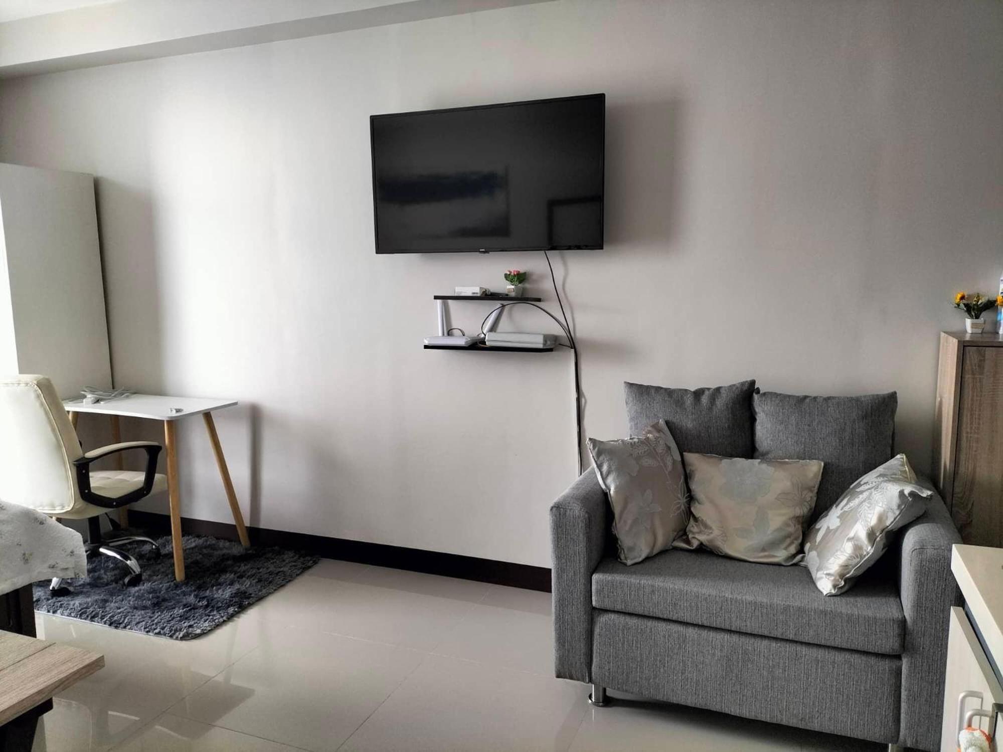 Spacious Minimalist Aparthotel