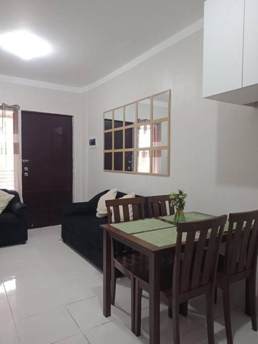 Holiday home Comfy Near Ateneo De Cebu *