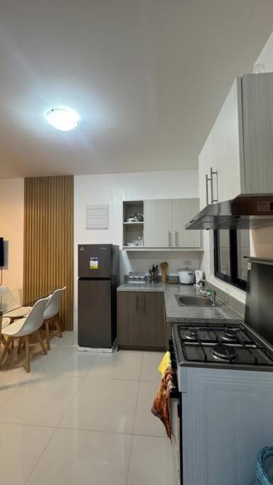 Urban Escape By Collab At Sta Monica Estate-tisa * Cebu