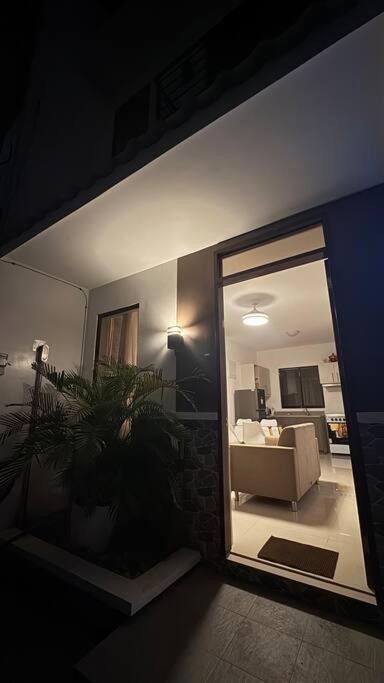 Apartment Urban Escape By Collab At Sta Monica Estate-tisa *