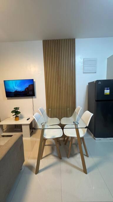 Urban Escape By Collab At Sta Monica Estate-tisa Cebu