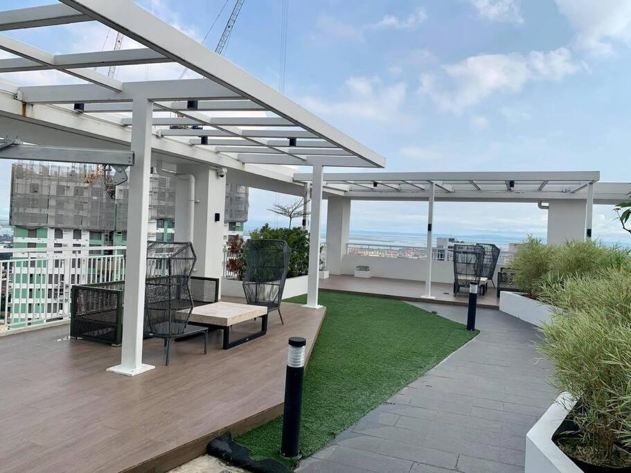 Apartment Solinea Tower 3, Lazuli 2506a