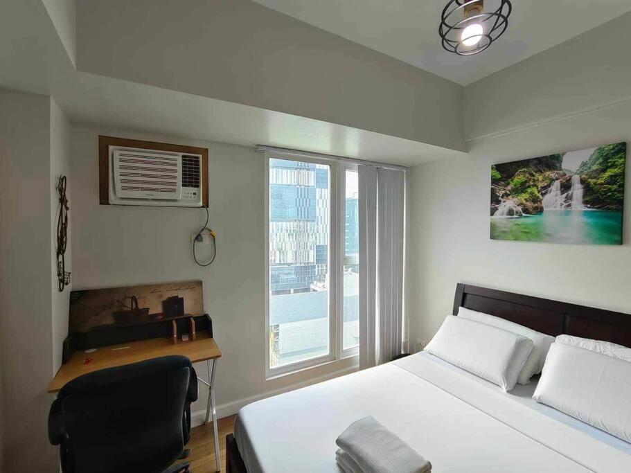 Solinea Tower 3, Lazuli 2506a Apartment *