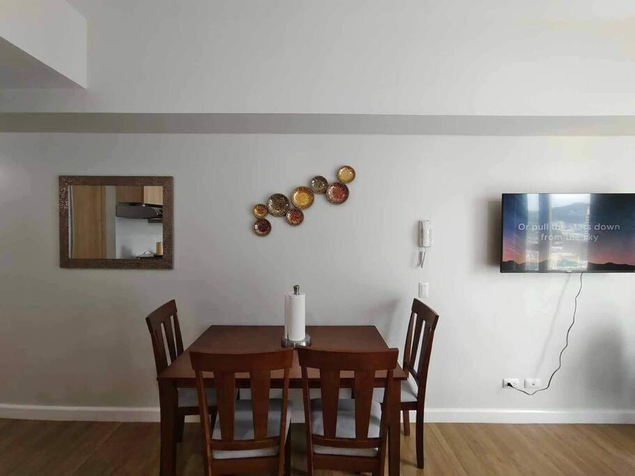 Solinea Tower 3, Lazuli 2505a Apartment Cebu