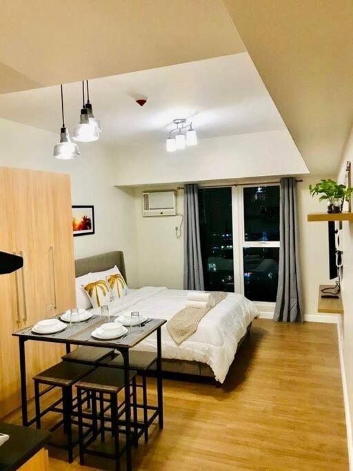 Solinea Tower 3, Lazuli 2015b Apartment *