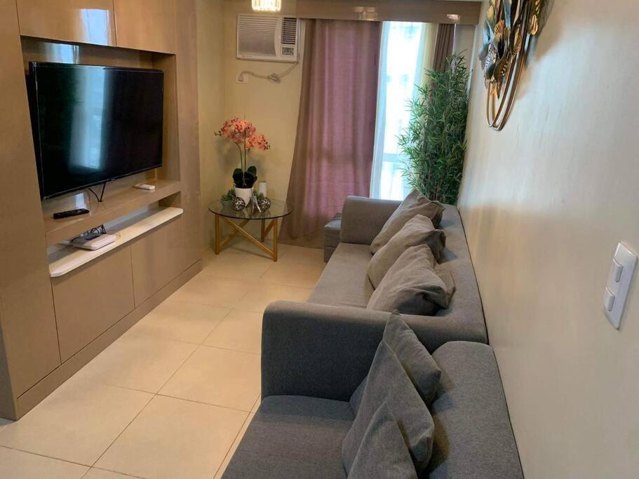 Avida Towers Riala T2 2br * Cebu