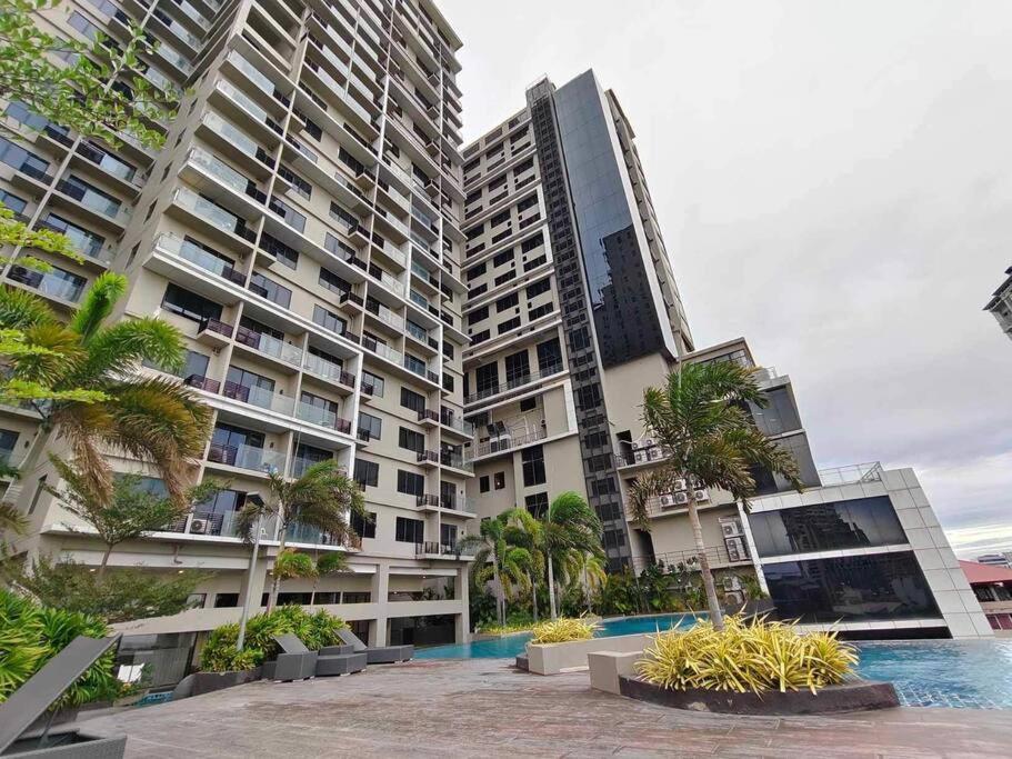 Baseline Premier 1-bedroom 17th Apartment *