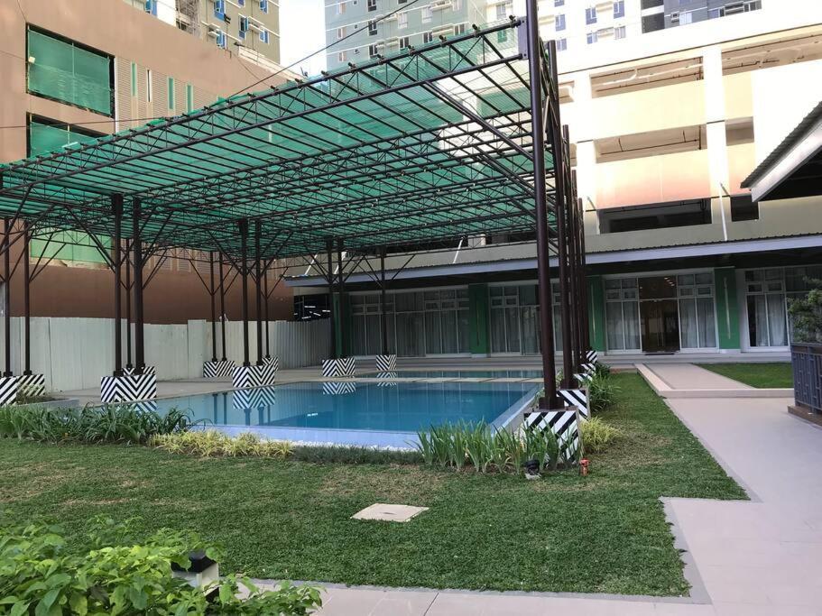 Avida Riala T2 909 Comfy Internet Netflix Apartment Cebu