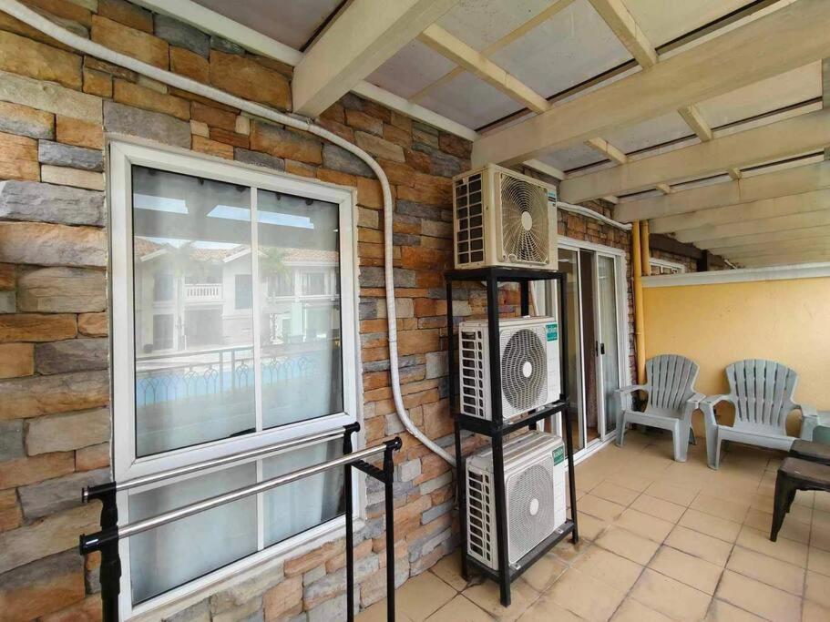 Amalfi De Mare T2 Unit 104 2br * Cebu