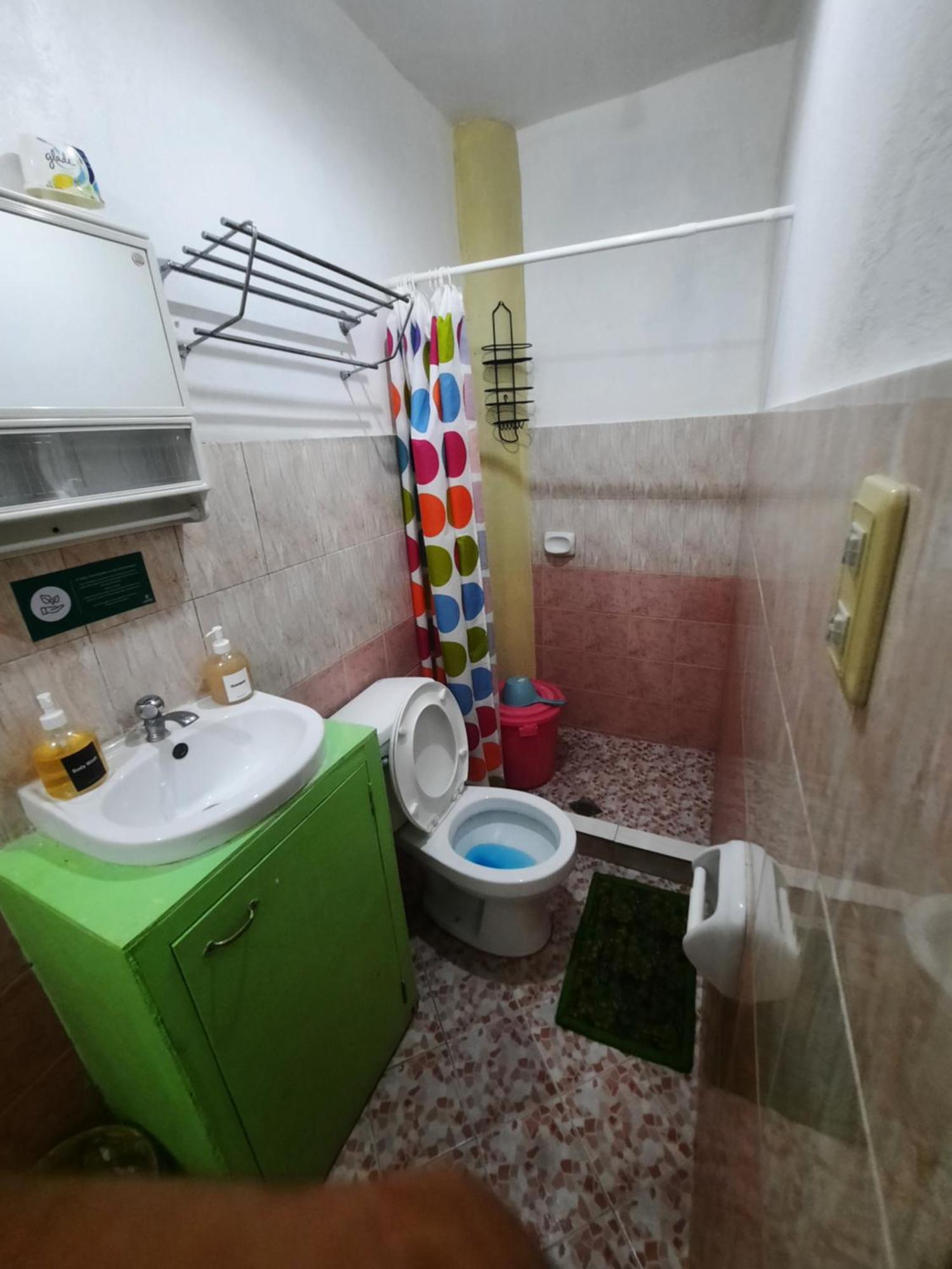 Bed & Breakfast Cronin Residences Oslob