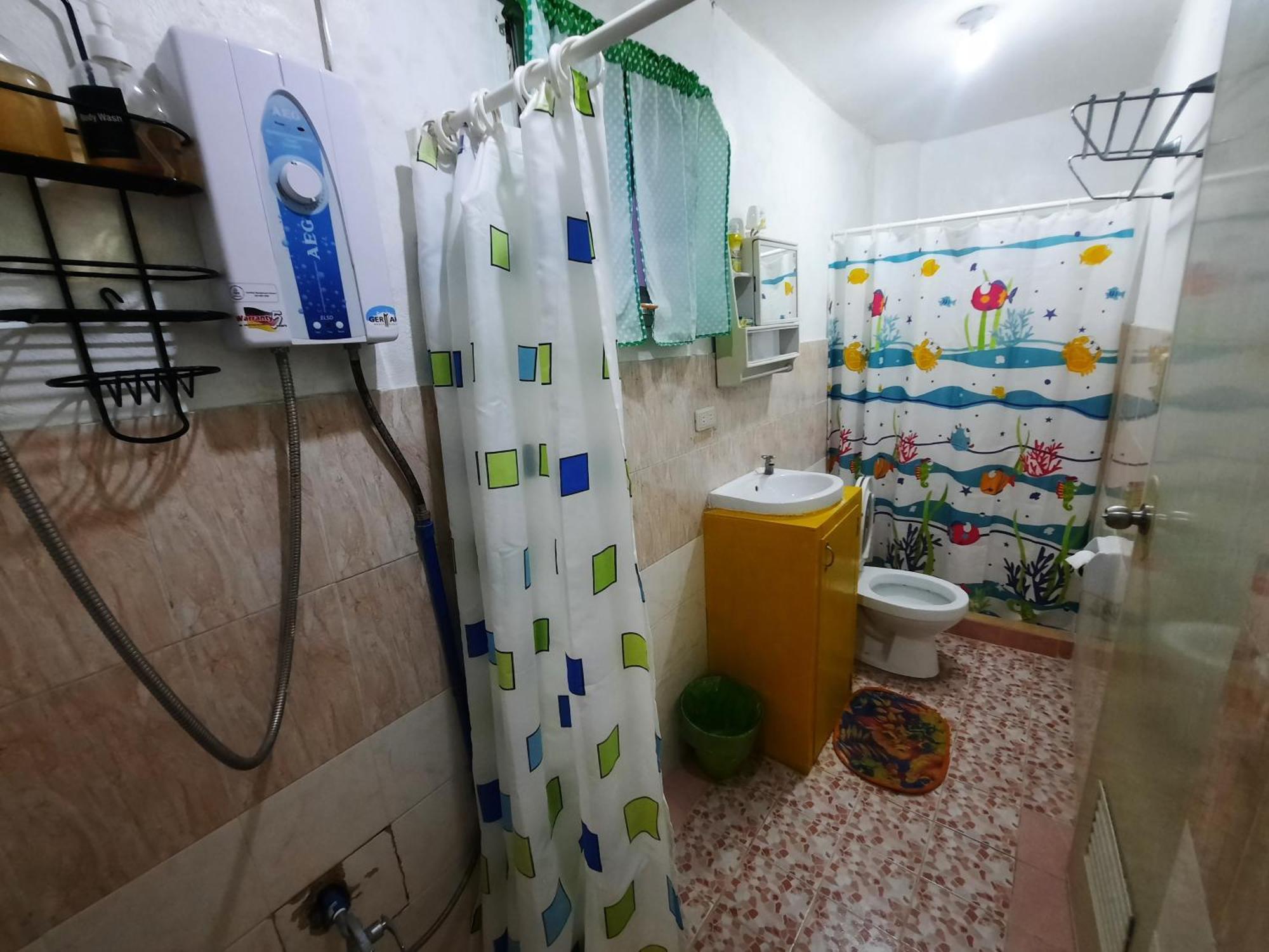 Bed & Breakfast Cronin Residences Oslob