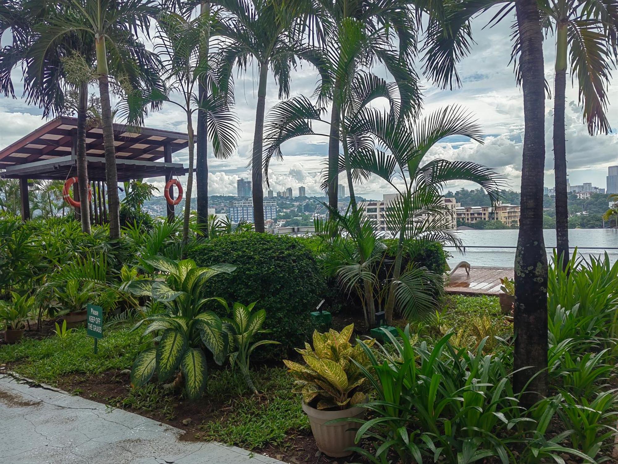 Mia Casa One Pavillon Place *