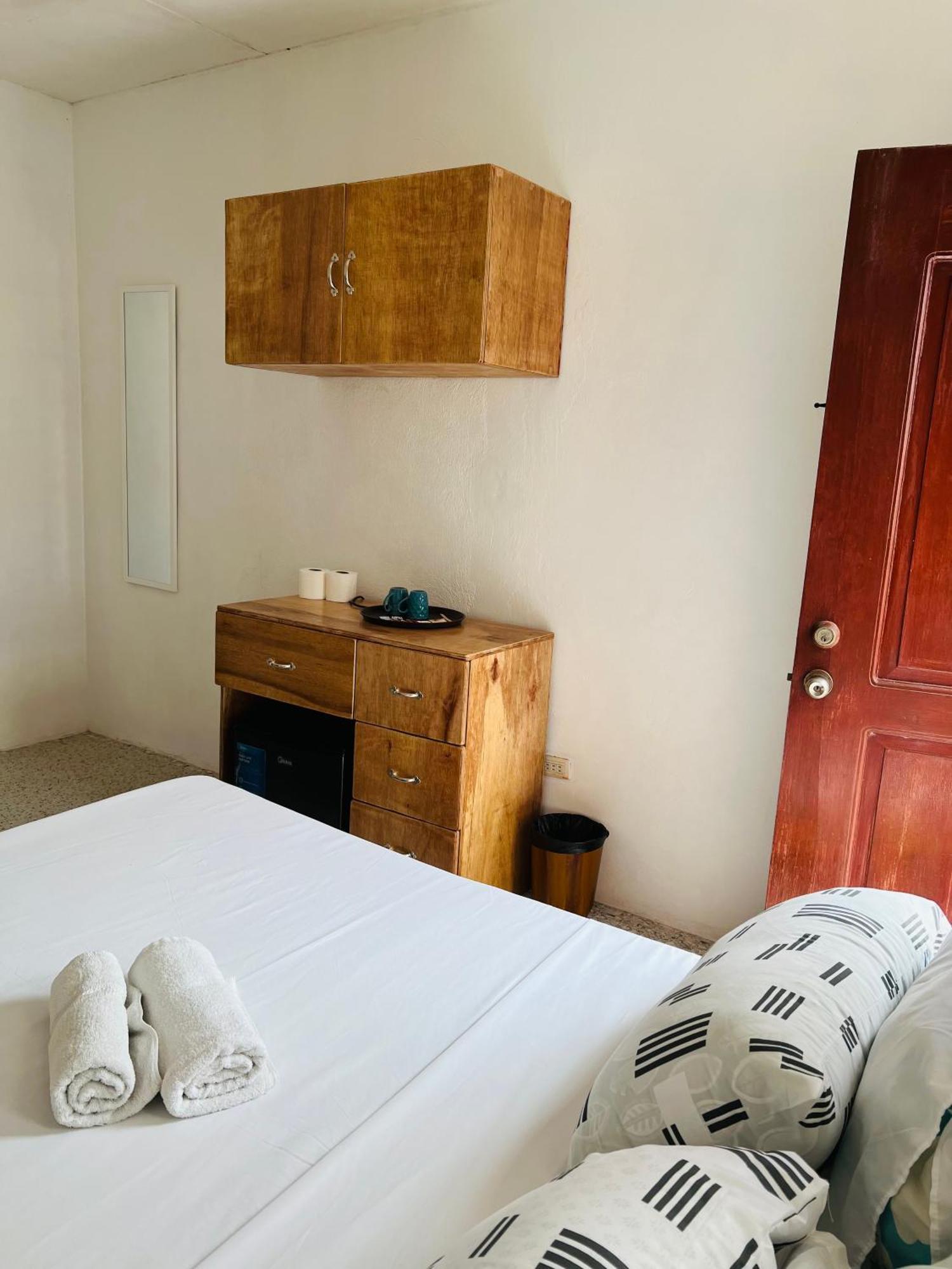 Gjes And Guest house