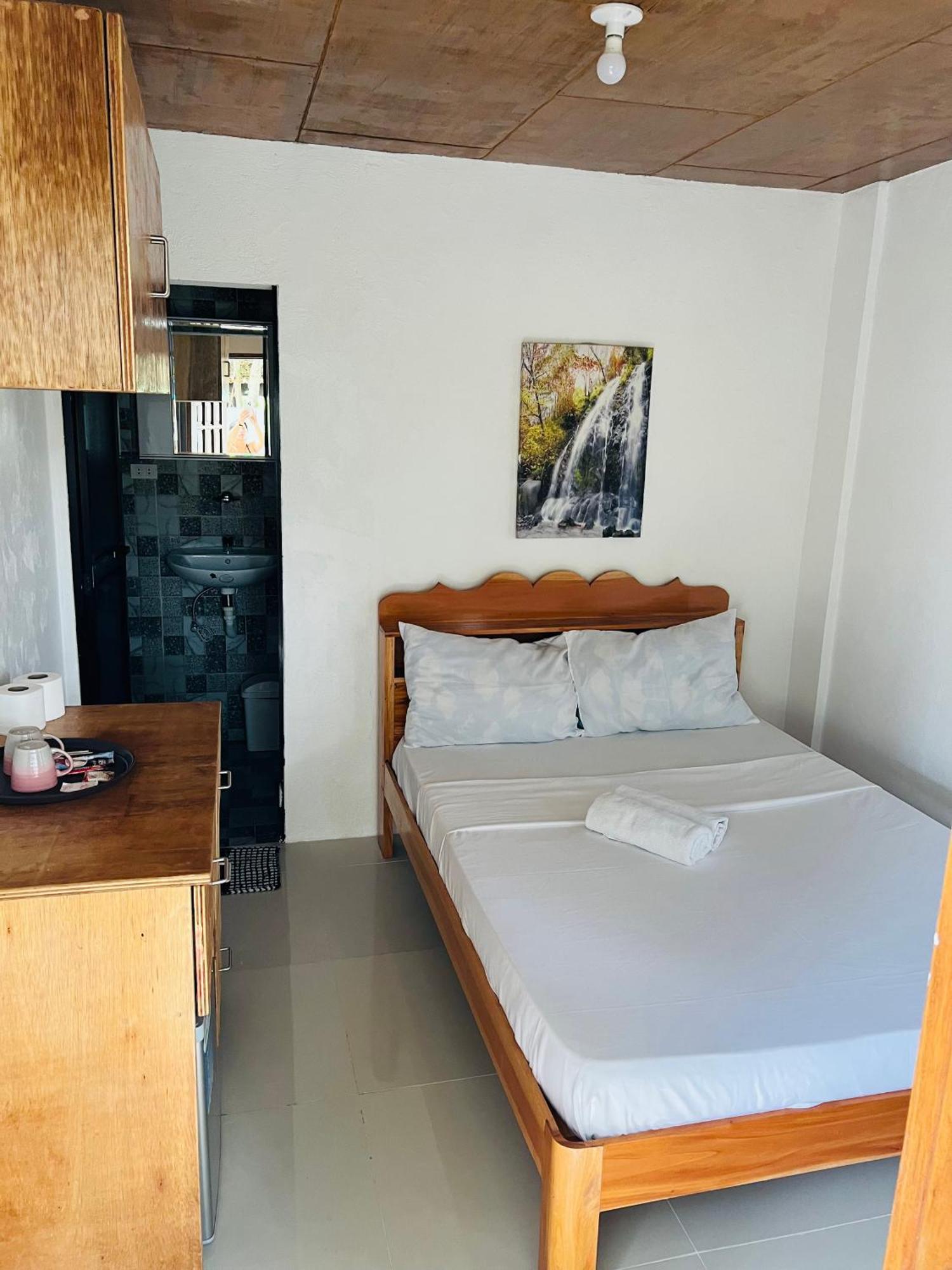 Gjes And Guest house *