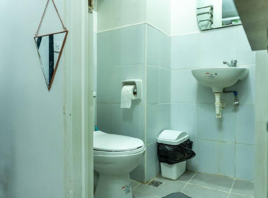 Apartment Nearest In Airport, Malls &school *
